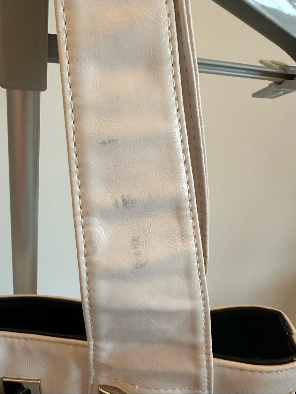 White Leather-Style Shoulder Bag with Black Accent Details - Picture 3 of 8
